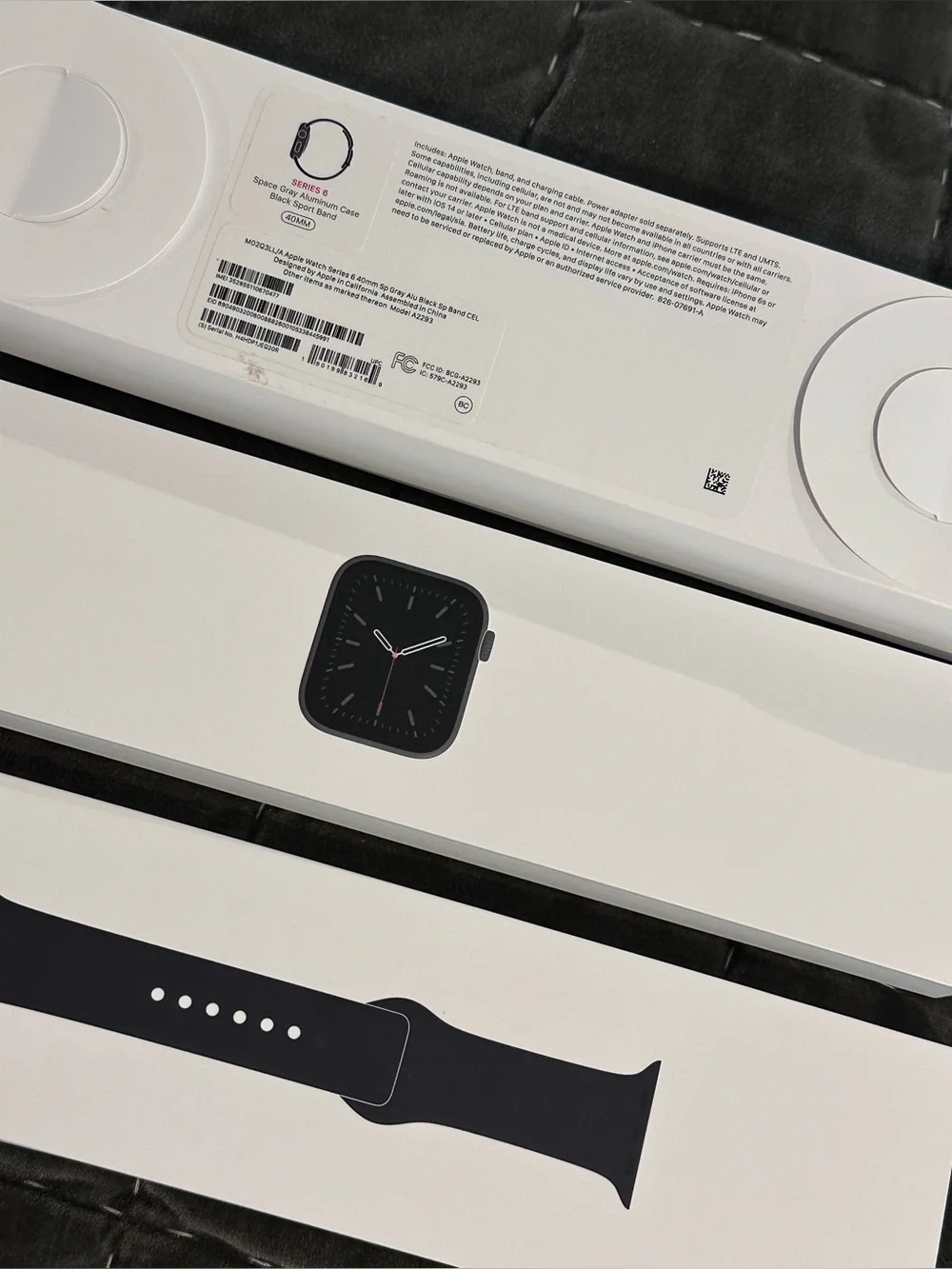 Apple Watch Series 6 40mm- Smartwatch with Black Sport Band